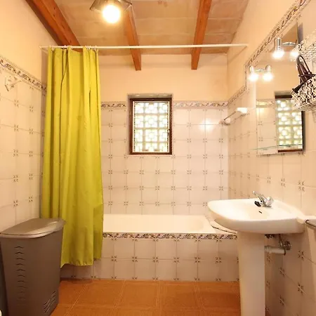 House In Fantastic Location In Countryside By Renthousing *