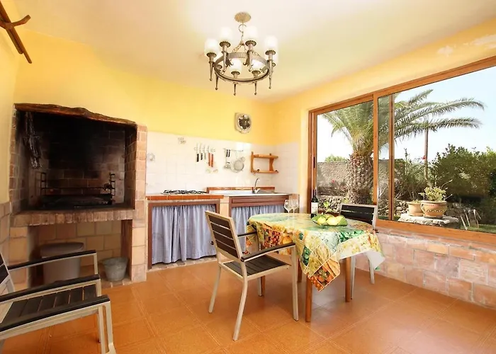 House In Fantastic Location In Countryside By Renthousing * Pollenca