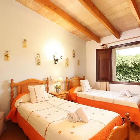 House In Fantastic Location In Countryside By Renthousing *